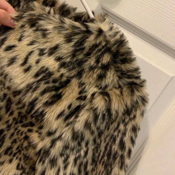 Faux fur jacket - Picture 3 of 5
